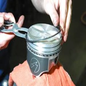 Thay thế bạc piston mới chuyên nghiệp ( Nguồn ảnh: Internet )